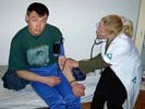 альпинисты в барокамере